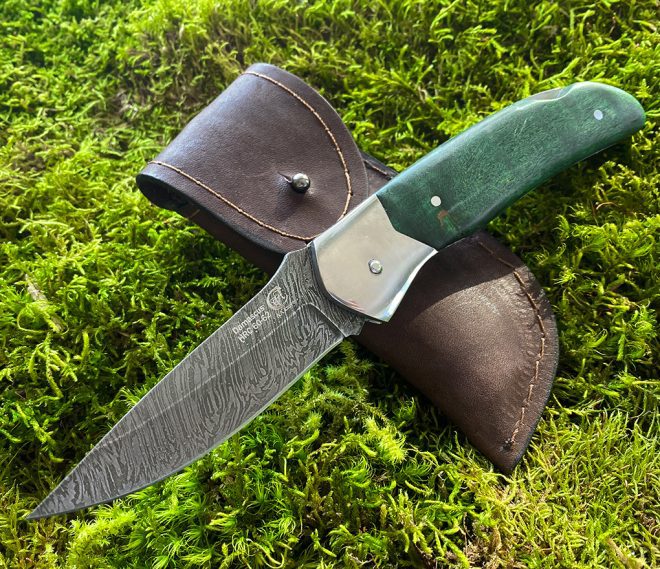 Best pocket knife - forged Damascus steel blade