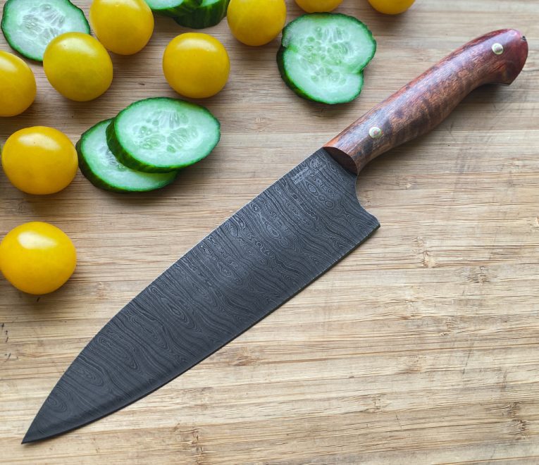 BIG CHEF KNIFE - Стабилизированная карельская берёза, кованый дамасский стальной сплав.