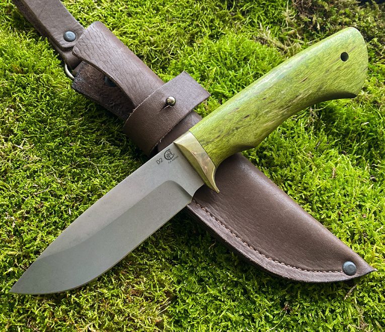 Nazis ZEVS- ar rokām kalts D2 tērauda nazis