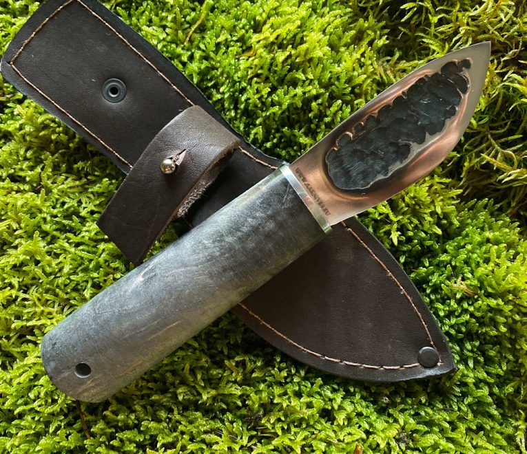 Medību nazis - MINI JAKUTS - ar rokām kalts D2 tērauda asmens nazis labajai rokai