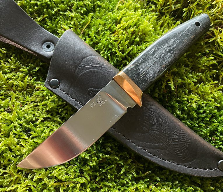 Nuga "EAGLE`S CLAW" - käsitsi sepistatud D2 terasest nuga