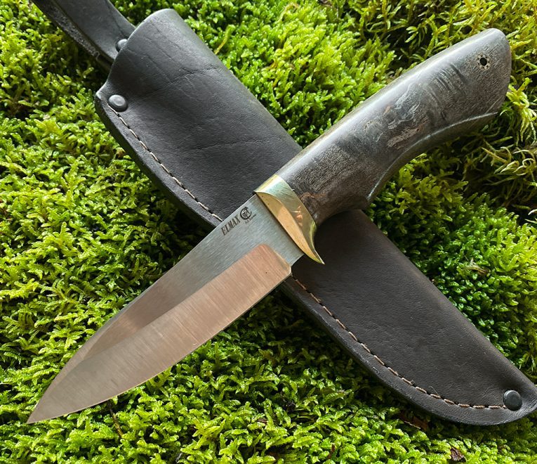 Veitsi ''SHARK'', käsintaottu ruotsalainen Uddeholm ”Elmax” SuperClean teräs