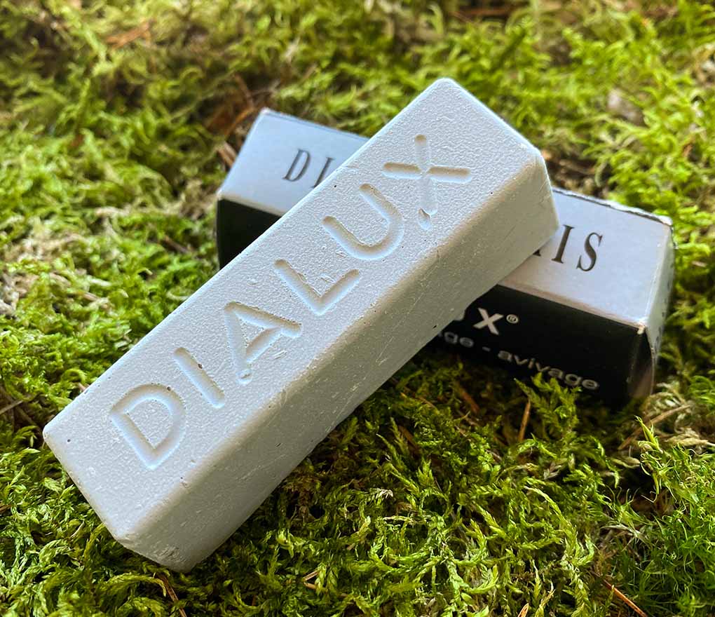 2. Polishing paste Dialux Gris