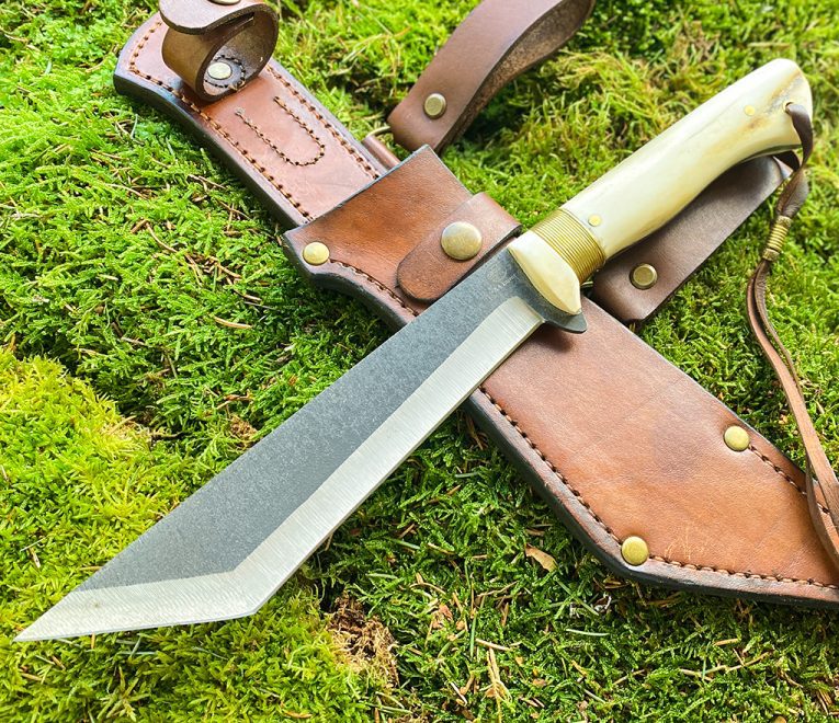 Läti iidne relv ja tööriist - ''THREE-EDGED KNIFE''