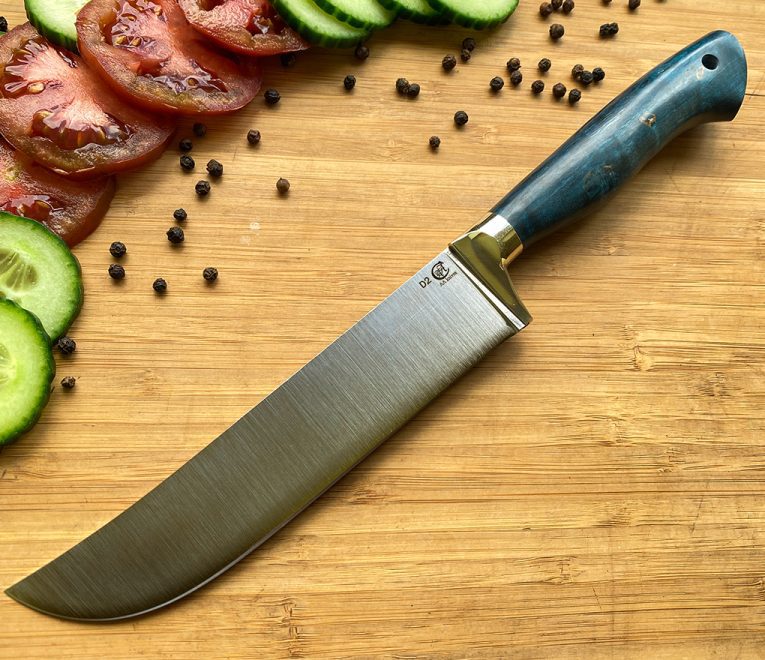 Uzbekistanilainen veitsi - Pchak - käsintaottu D2-teräsveitsi