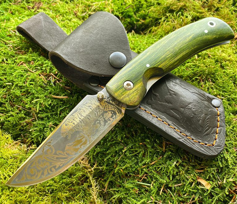 Käsintehty taskuveitsi, käsin taottu ruostumattomasta teräksestä valmistettu terä